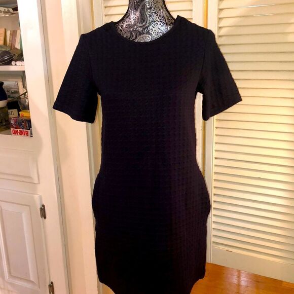 Theory 2 Pocket SOFT Dress in Midnight Blue. - Picture 1 of 11